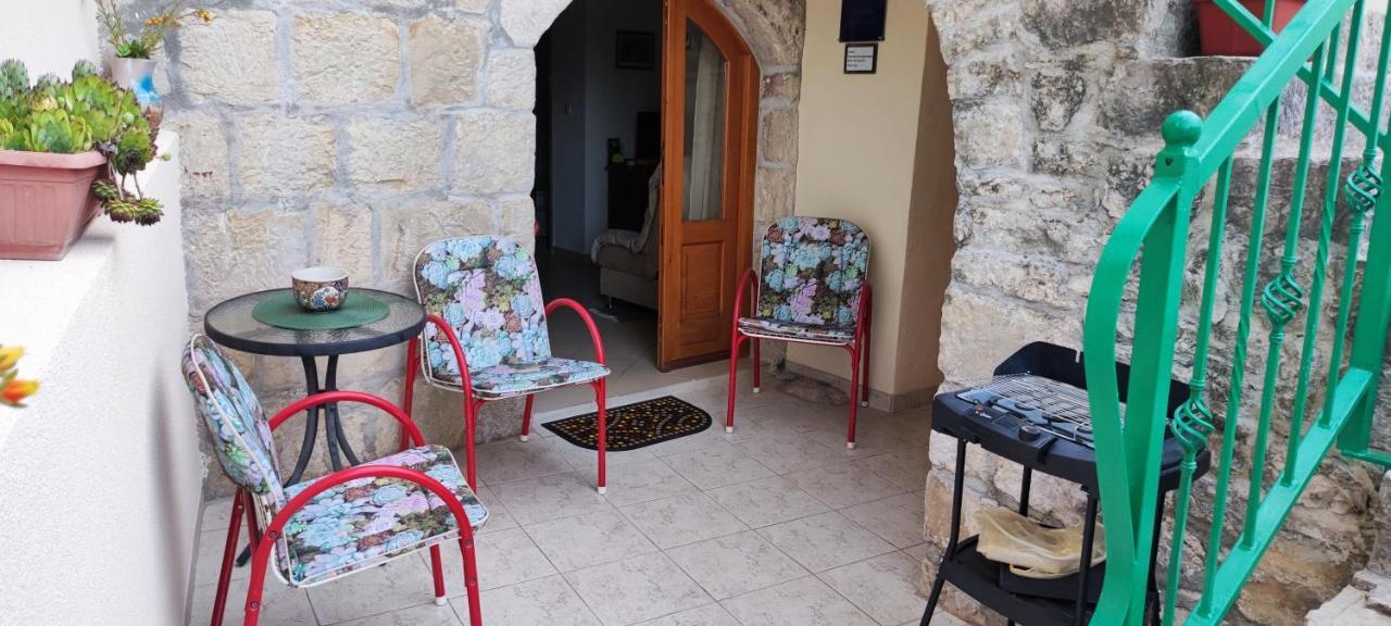 Apartman Renovated Old Stone House