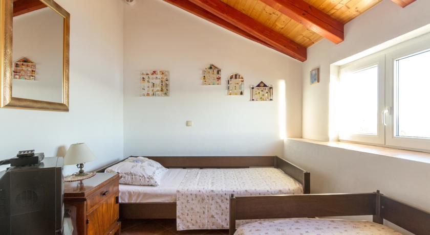 Apartman Renovated Old Stone House Lokva Rogoznica