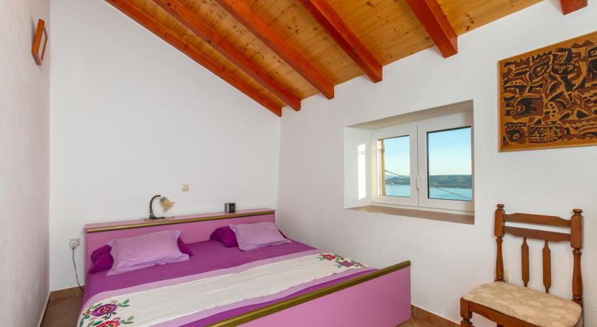 Renovated Old Stone House Apartman Lokva Rogoznica